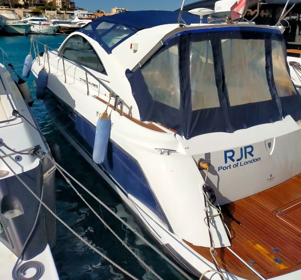 RJR Cruiser Yacht